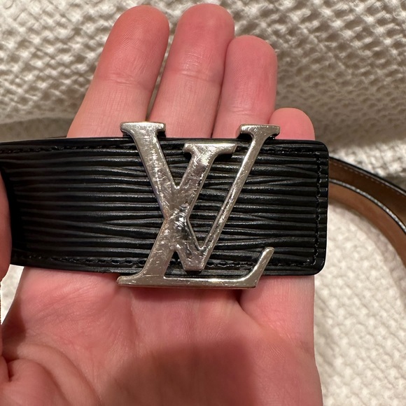 AUTHENTIC LOUIS VUITTON EPI LEATHER BELT WITH BOX - Picture 2 of 6